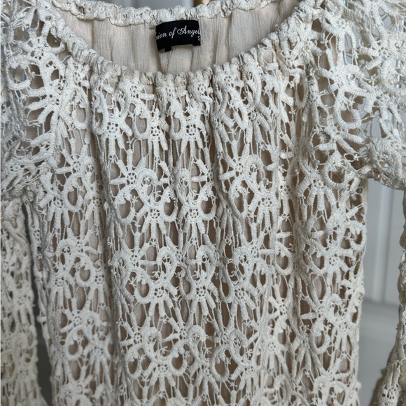 Union of Angels Off the Shoulder Crochet Dress in Size Small - Picture 4 of 7